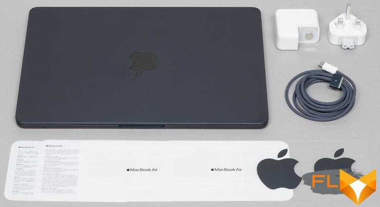 Review of the 2022 MacBook Air laptop based on the Apple M2