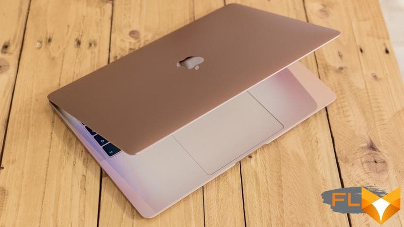 MacBook Air 2018 gold